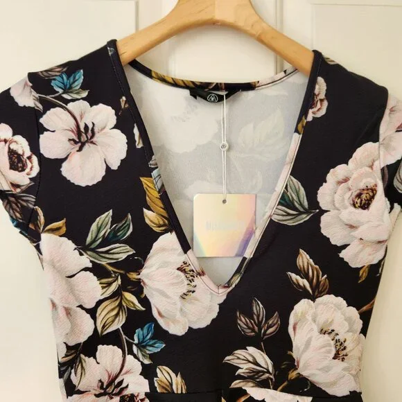 Missguided Cap Sleeve Dark Floral Playsuit Black Summer Romantic Feminine Cute - Picture 4 of 13